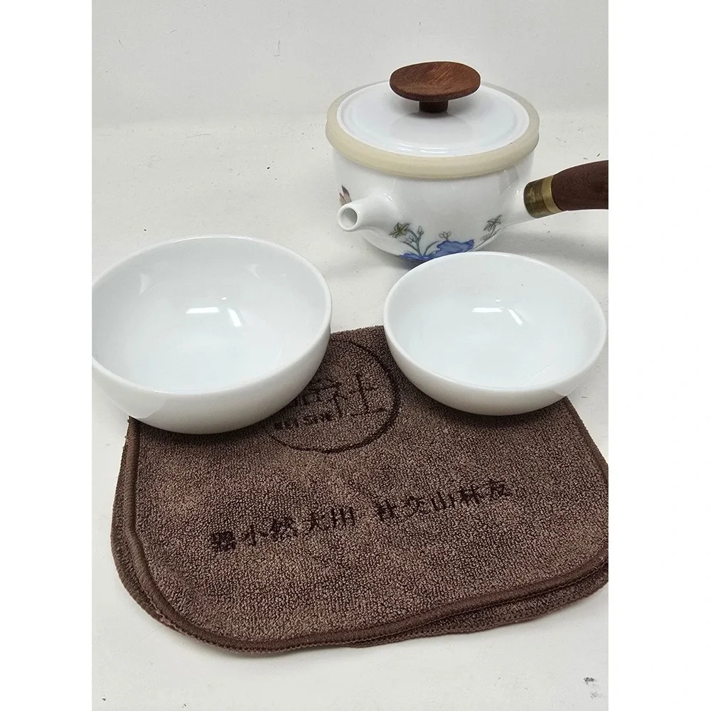 Kei She portable ceramic travel tea set w/teapot cup & protective carrying case